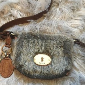 2/35 Fossil fur crossbody purse